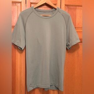 Men's Sage Green Performance Short-Sleeve Shirt